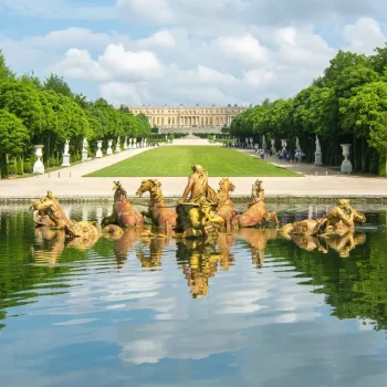 Bassin d’Apollon dans les jardins du Château de Versailles