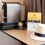 machine-nespresso-hotel-roys-versailles