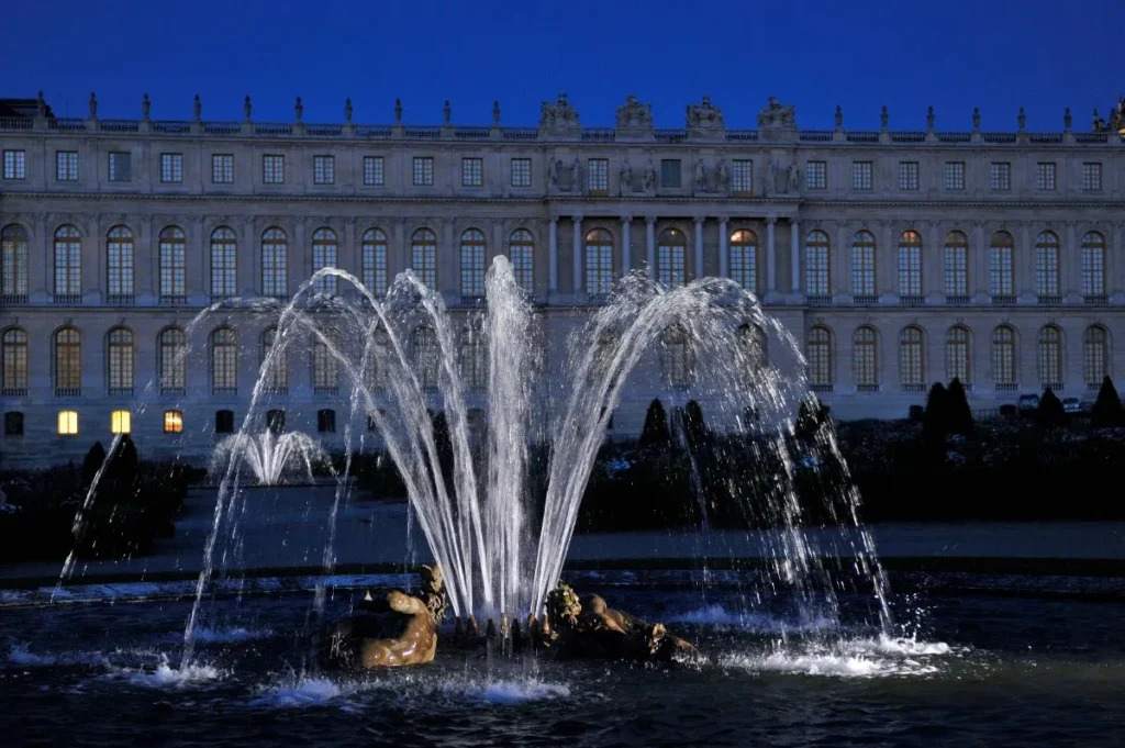 Hôtel des Roys Versailles - Les Grandes Eaux Nocturnes de Feu 2025 à Versailles